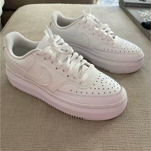 Platform Nike Airforce 1 sneakers